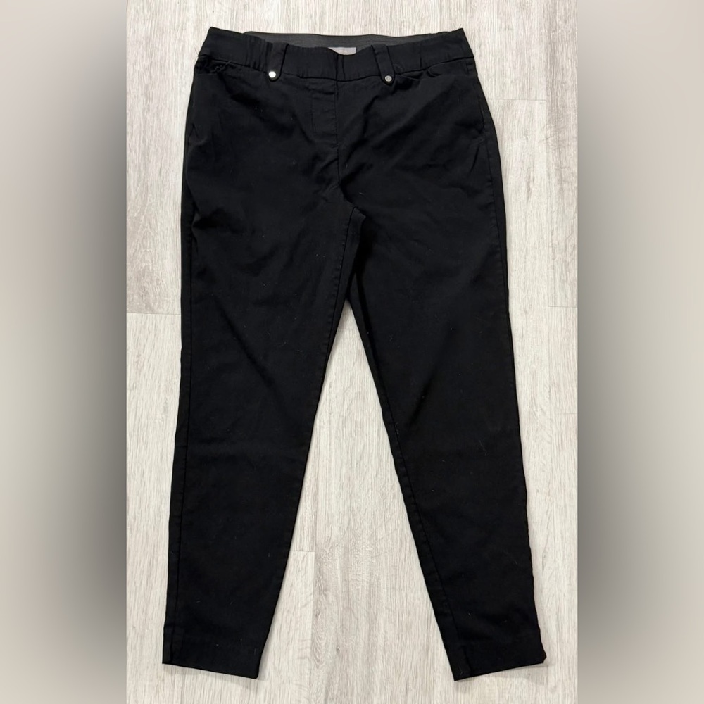 963: Maurices Black Women's Pants - Medium Short